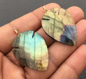 Eautiful 2 Pieces ovely nd reat uality Natral radabradorita emstone endant Ant lulue IRE tone harm - Product Image 3