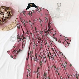 Robe plissée à fleurs pour femmes, vêtement Vintage, manches à volants, taille élastique, été 2020 - Product Image 2