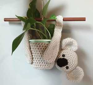 Perchas navideñas de ganchillo hechas a medida, de plantas de ganchillo con asas de yute y perchas grises en forma de animal - Product Image 3