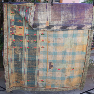 Venta al por mayor de algodón Vintage Kantha Throw con bordado hecho a mano y parche diseño de trabajo Dhurries muebles para el hogar y prendas de rediseño - Product Image 1