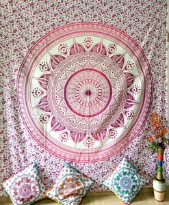 Ensemble housse de couette et taie d'oreiller Queen Size Ombre Mandala réversible rose coton bohème par Indian Consigners - Product Image 5