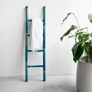 Escalera de toallas de bambú azul, Estilo vintage para decoración del hogar, venta al por mayor en Vietnam