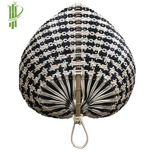 Abanicos de Bambú Trenzados Coloridos a Precio de Fábrica, Abanico de Bambú Hecho a Mano en Vietnam - Product Image 4