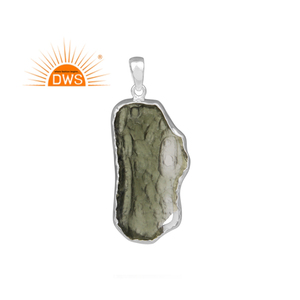 Colgante de moldavita en bruto auténtico Proveedor de colgantes de plata esterlina Colección delicada Colección clásica Colección vintage - Product Image 1