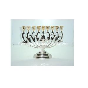 Soporte de latón para velas Menorah, soporte de vela artesanal irrompible, forma personalizada, calidad de alta estándar - Product Image 1