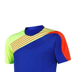Uniforme de fútbol con estampado personalizado de poliéster 100% de calidad superior Precio totalmente ajustable Múltiples colores Ropa de fútbol totalmente personalizada - Product Image 4