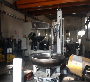 Máquina de rebordear accionada por motor PLC SBFM para extremos abovedados, 2 años de garantía, 2 kW de potencia, 20000 kg, para vídeo de demostración - Product Image 3