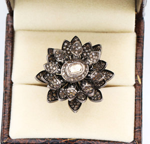 Anillo Floral Antiguo Vintage con Zafiro de Corte Ovalado en Engaste de Bisel, Certificado IGI, Memoria Jewels, Plata de Ley 925, Hecho a Mano, Estilo Victoriano - Product Image 5