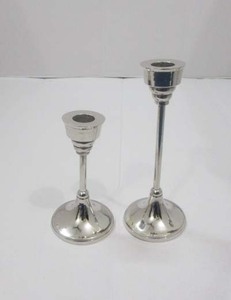 Bougeoir fait main en aluminium argenté pour la décoration de la maison - Product Image 3