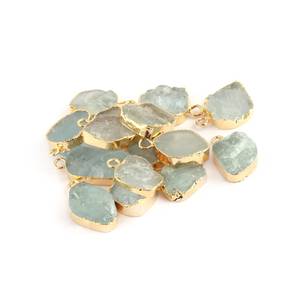 Abalorios colgantes de rebanada cruda de Aguamarina natural chapados en oro y plata hechos de piedra para varios tipos de joyería - Product Image 3