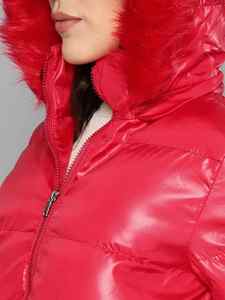 Vêtements de sport pour femmes sur mesure, légers, respirants, écologiques, couleur personnalisée, veste matelassée à capuche unie, logo personnalisé - Product Image 4