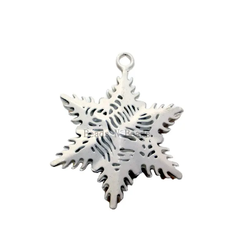 Christmas white star Painted Finishing Design With Metal Home Decor Christmas hangings best design