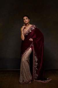 Sari de diseñador pesado con trabajo manual y cuentas de vidrio Detalles de piedra Ropa étnica de moda para mujeres Ideal para grandes ocasiones - Product Image 2