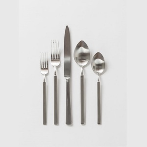 Juego de cubiertos de acero inoxidable color plata en color plata juego de cubiertos utensilios de cocina de primera calidad a precios económicos - Product Image 4