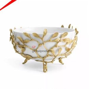 Cuenco redondo de metal de diseño moderno 2025 con diseño de flores doradas en la parte superior, cuenco para servir ensalada de frutas y fiestas - Product Image 5