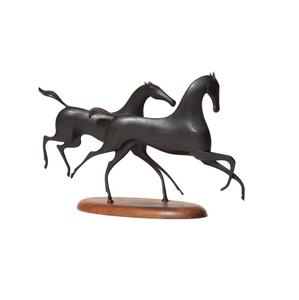 Nouvelle décoration de cheval de course noir, décoration douce pour la maison, cadeau de pendaison de crémaillère moderne Zen, décoration pour la maison, offre spéciale - Product Image 1