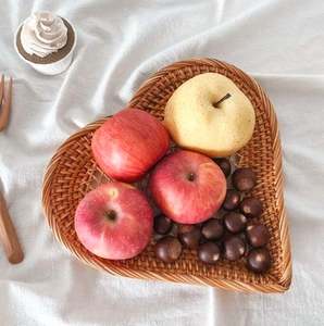 ถาดอาหารหวายรูปหัวใจดีไซน์คลาสสิกงานสานสีน้ำตาลเหมาะสำหรับเครื่องครัวและอุปกรณ์บนโต๊ะอาหารการเสิร์ฟชา - Product Image 2