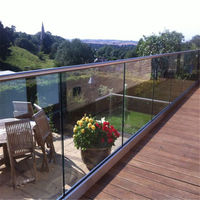 Adorehouse — clôture moderne en plexiglas, balustrade de piscine en acier inoxydable, Design de balustrade en verre