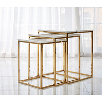 Table basse d'appoint de salon moderne de luxe avec plateau en marbre simulé et acier inoxydable doré