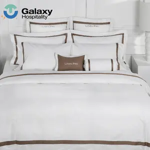 Sábanas de cama personalizadas para Hotel, juego de ropa de cama de 100% algodón con cubierta antipolvo y funda de almohada