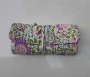 Lujoso rollo de joyería acolchado de algodón con estampado de bloques de mano con bolsillos con cremallera y cierre de corbata, bolsa de joyería con estampado colorido para mujer - Product Image 3