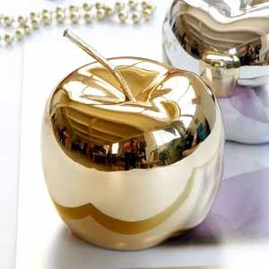 Nuevo diseño 2023 hermosa decoración del hogar de lujo europeo adornos de manzana de metal plateado dorado - Product Image 5