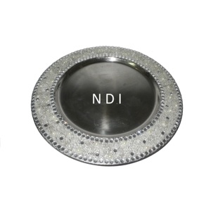 Vaisselle de service pour la maison Assiette de présentation Assiette de présentation en acier inoxydable arrondie décorative en perles de cristal de designer faite à la main - Product Image 1