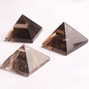 Pyramide de cristal fumé de haute qualité belle pierre précieuse pour la guérison métaphysique du Reiki et la technique polie de décor à la maison Feng Shui - Product Image 2