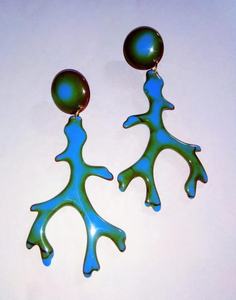 Pendiente de abalorio de pelea chapado en oro de Metal de venta directa de fábrica de alta calidad de estilo americano para niñas y mujeres - Product Image 4