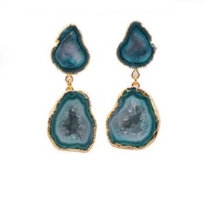 Boucles d'oreilles en laiton naturel vert plaqué or Bijoux pour femmes Nouveau design Géode Druzy Boucles d'oreilles pendantes faites à la main - Product Image 1