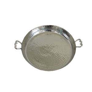 Bandeja de servicio redonda de alta calidad Aluminio dorado con diseño martillado Artículo de Venta caliente - Product Image 4