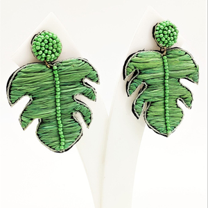 2024 femmes mode à la main perlé coeur mauvais œil déclaration boucles d'oreilles cerceau boucles d'oreilles à bas prix - Product Image 1