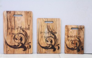 Tabla de cortar de madera con logotipo personalizado de nuevo estilo chino al por mayor tabla de cortar de madera con agujero para colgar - Product Image 5