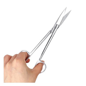 Ciseaux chirurgicaux professionnels droits et incurvés en acier inoxydable de 18cm toutes les tailles disponibles par les instruments chirurgicaux - Product Image 2