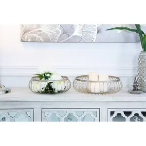 Ensemble de 2 plateaux de courtoisie ronds de haute qualité en acier inoxydable de taille personnalisée pour la décoration intérieure servant un plateau en métal décoratif sain - Product Image 4