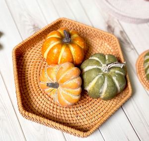 Plateau de service en fer et rotin massif Forme ronde Design élégant Parfait pour la cuisine, la salle à manger et la table à la maison - Product Image 5