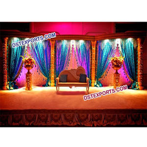 Decoración de Escenario Dorada Brillante para Bodas Musulmanas, Decoración de Escenario Moderna para Bodas Hindúes, Decoración de Escenario para Sangeet, Decoración para Eventos en Australia - Product Image 1