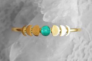 Chaîne lunaire étoilée en laiton, Design de la lune céleste, réglable, cristal Turquoise - Product Image 2