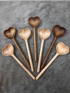 Juego de cucharas de madera tallada de Venta caliente Cuchara de cocina amigable con el medio ambiente de Vietnam Juego de cucharas de madera natural - Product Image 6