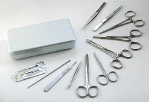 Boite petite chirurgie en aluminio mm, instrumentos de contenido en acero inoxidable - Product Image 2