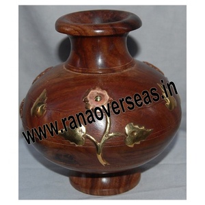 Vase à fleurs en bois fait main marron avec incrustation en laiton pour restaurant hôtel et décoration de la maison - Product Image 2