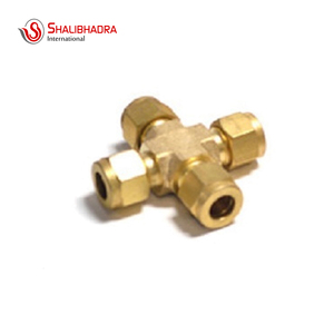 Raccord croisé mâle à quatre voies en laiton, directement de l'usine – Connexion filetée fiable pour les conduites d'eau et de gaz - Product Image 1