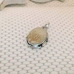 Imagen de plata esterlina Jasper Colgantes de piedras preciosas ovaladas 925 Plata Unisex Hecho a mano Ajuste de bisel personalizado Amarillo de moda - Product Image 3