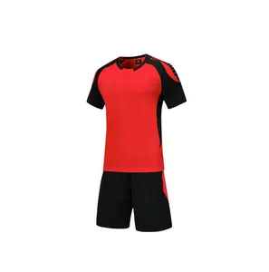 Uniformes esportivos de baixa qualidade para futebol, novo modelo, logotipo personalizado com impressão mais recente e nome da equipe, conjunto de uniformes de futebol