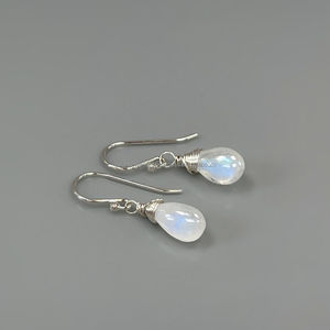 Naturel arc-en-pierre de lune en argent sterling boucles d'oreilles - Product Image 1