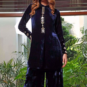 -LATEST---DESIGNER---NEW--DECENT--EMBROIDERY SUR FLOOR-LENGTH--FOR Parti porter-robe avec applications pour la Fête/Mariage = 2021. - Product Image 1