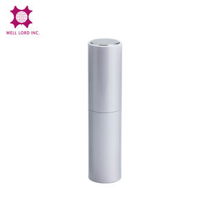 Flacon de parfum luxueux en aluminium de 8 ml avec pulvérisateur à pompe, décoration gravée et atomiseur de parfum - Product Image 2