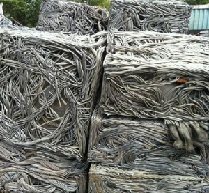 Chatarra de Aluminio 6063 de Excelente Calidad y Chatarra de Alambre de Aluminio 99.9% en Embalaje Comprimido, Marca EZNK AL001A en Venta - Product Image 3