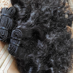 Ekstensi Rambut Manusia Tidak Diproses Candi Perawan India Selatan Rambut Lurus Keriting Dalam dan Halus dengan Pengiriman FEDEX Gratis