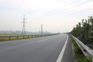Highway Factory Sale Outdoor Highway Road Guardrail Barrier With Color Coated Express way transportation - Product Image 3